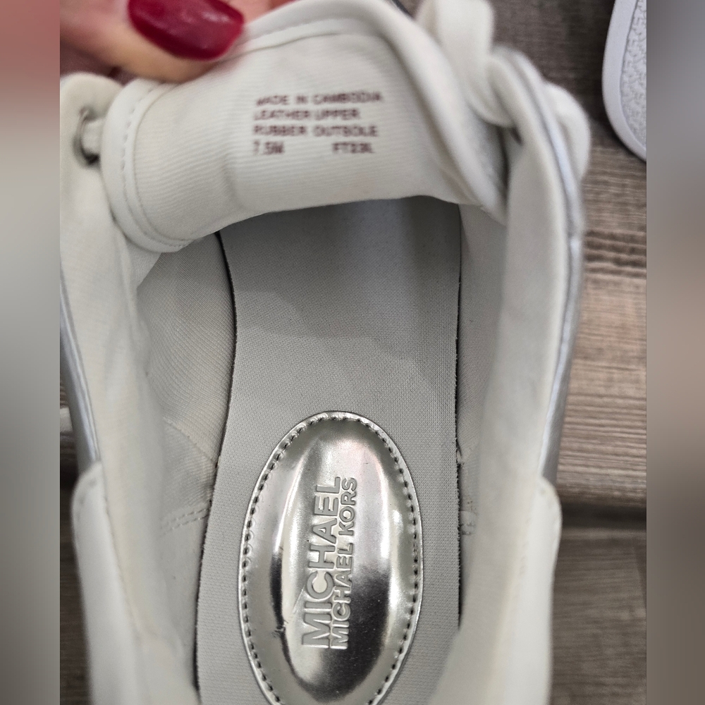 Michael Kors Women's silver and White platform Sneakers size 7.5 - Picture 7 of 9